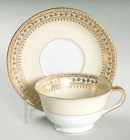Selika Footed Cup & Saucer Set