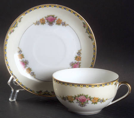 Severy Flat Cup & Saucer Set