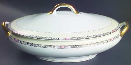 Seville Oval Covered Vegetable