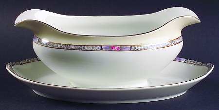 Seville Gravy Boat with Attached Underplate