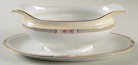 Seville Gravy Boat with Attached Underplate