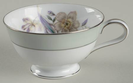 Shasta Footed Cup