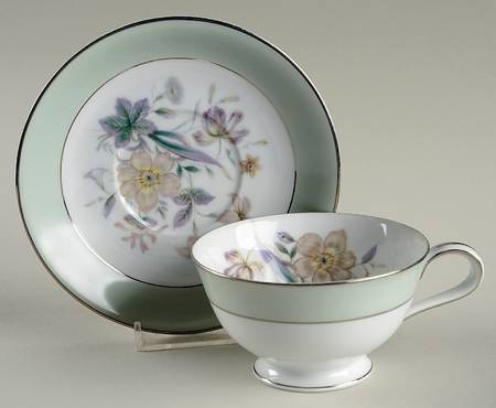 Shasta Footed Cup & Saucer Set
