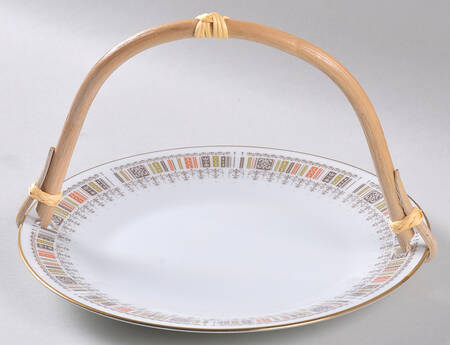 Shastra 5 3/8"-5 5/8" Bamboo Handled Serving Plate  HC