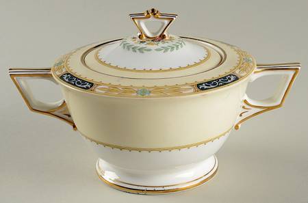 Shelton Sugar Bowl & Lid