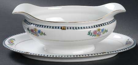 Sheridan Gravy Boat with Attached Underplate
