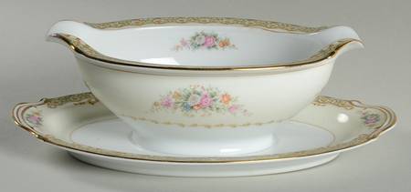 Sheila Gravy Boat with Attached Underplate