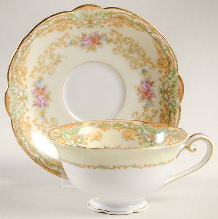 Shelby Footed Cup & Saucer Set