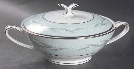 Sheldon Sugar Bowl & Lid