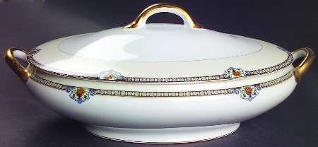 Shirley Oval Covered Vegetable