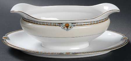 Shirley Gravy Boat with Attached Underplate