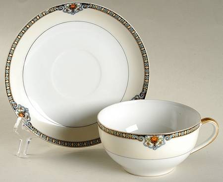 Shirley Flat Cup & Saucer Set