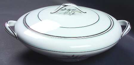 Shirley Round Covered Vegetable