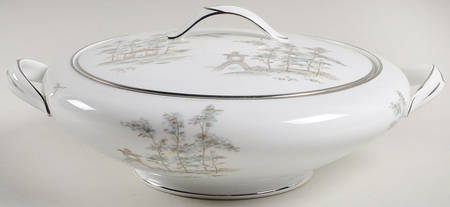 Shangri-La (5787) Round Covered Vegetable