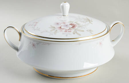 Shrewsbury Round Covered Vegetable