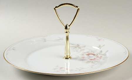 Shrewsbury Round Serving Plate with Handle (DP)