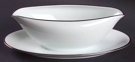Silverdale Gravy Boat with Attached Underplate by Noritake