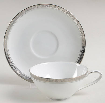 Silvester Flat Cup & Saucer Set