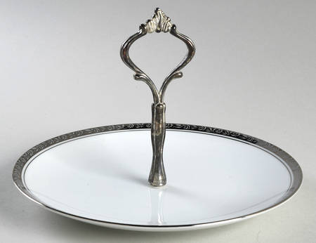 Silvester Round Serving Plate with Handle (SP)