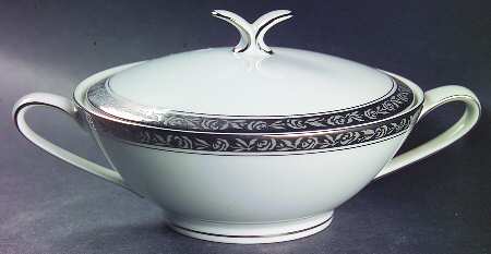 Silvester Sugar Bowl & Lid