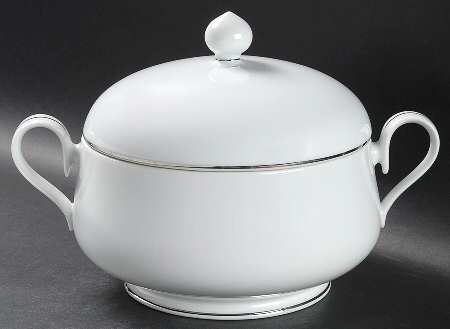 Silverdale Round Covered Vegetable