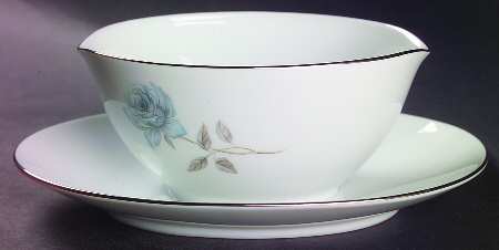 Simone Gravy Boat with Attached Underplate