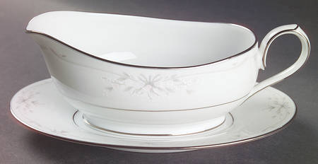 Silk Ribbons Gravy Boat & Underplate (Relish/Butter) by Noritake