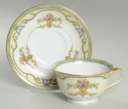Smartnis Footed Cup & Saucer Set