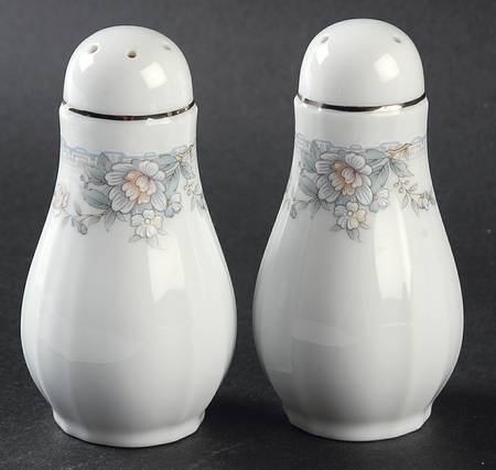 Smithfield Salt & Pepper Set