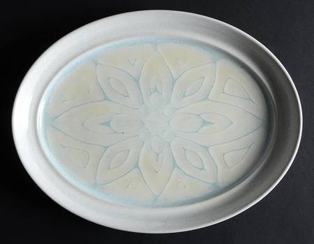 Snowflake (8523) 14" Oval Serving Platter