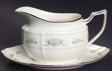Southern Lace Gravy Boat & Underplate by Noritake