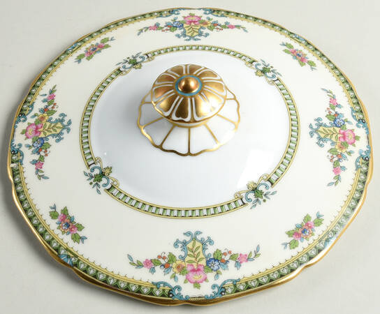 Somerset Lid for Round Vegetable