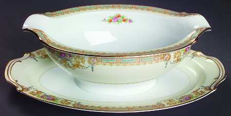 Sonoda Gravy Boat with Attached Underplate