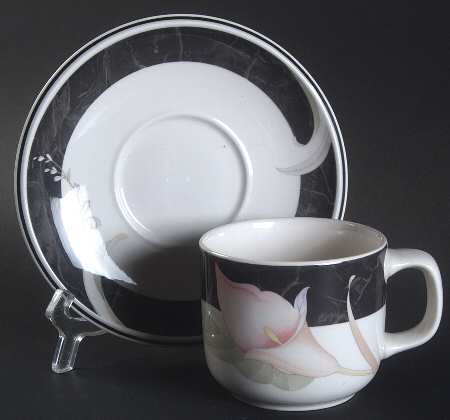 Southwood Flat Cup & Saucer Set