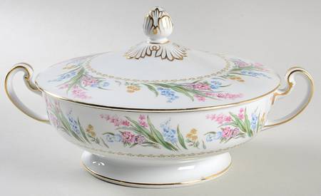 Spring Blossom Round Covered Vegetable