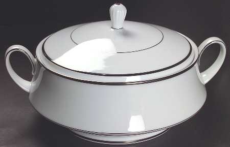 Spectrum (Platinum Rings) Round Covered Vegetable