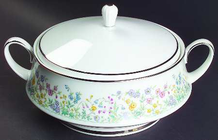 Spring Garden Round Covered Vegetable