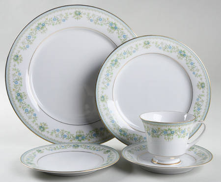 Spring Meadow 5 Piece Place Setting