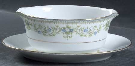 Spring Meadow Gravy Boat with Attached Underplate