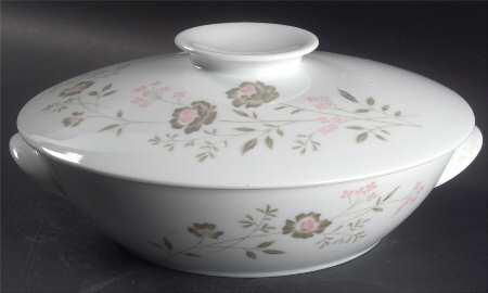 Springdale 2 Qt Round Covered Casserole