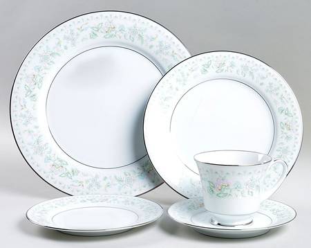 Spring Song 5 Piece Place Setting