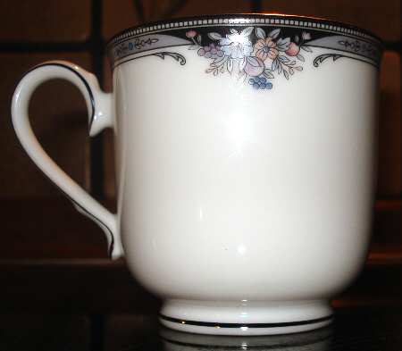 Squirewood Footed Cup