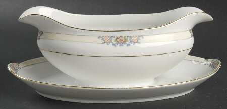 Stanleigh Gravy Boat with Attached Underplate