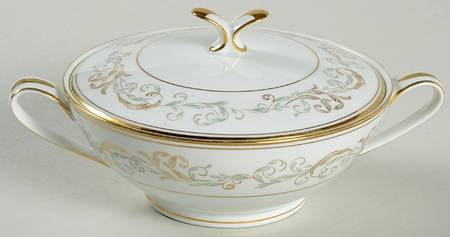 Stanwyck Sugar Bowl & Lid