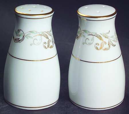 Stanwyck Salt & Pepper Set