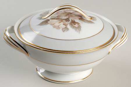 Stanwood Sugar Bowl & Lid