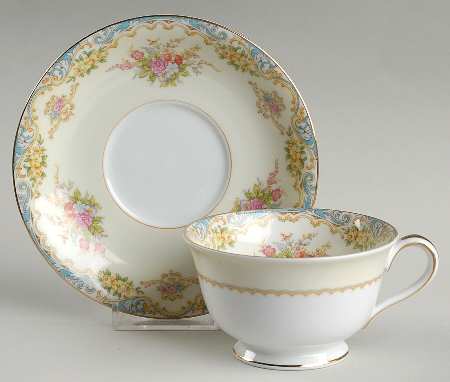 Stanwyck Footed Cup & Saucer Set