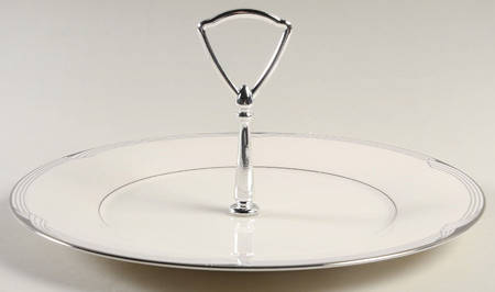 Sterling Cove Round Serving Plate with Handle (DP)