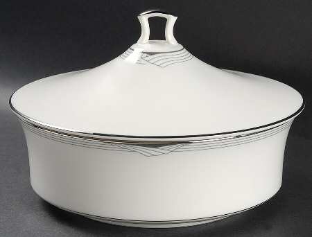 Sterling Cove Large Round Covered Vegetable
