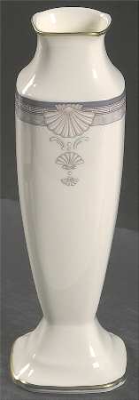 Stanford Court 8" Bud Vase